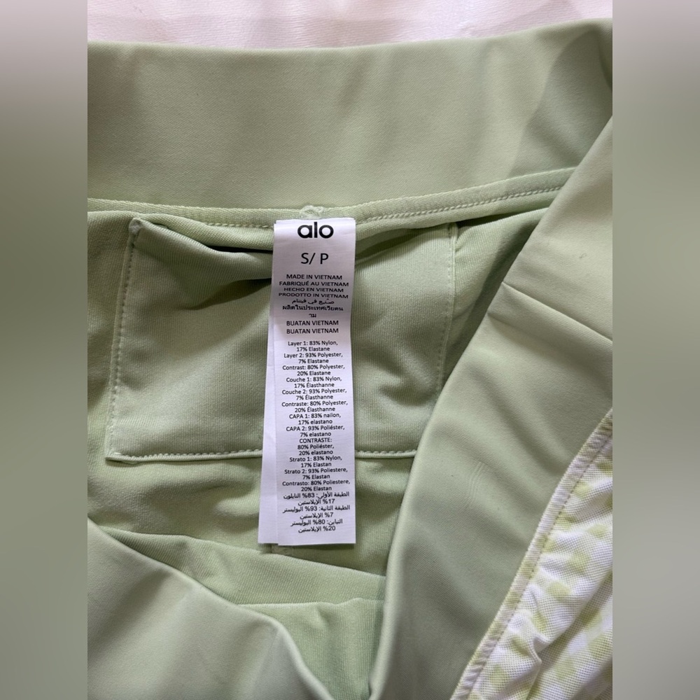 ALO Yoga Light Green Gingham Skort - Picture 5 of 7